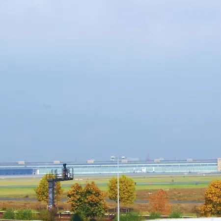 Berliner Baer Otel 3*