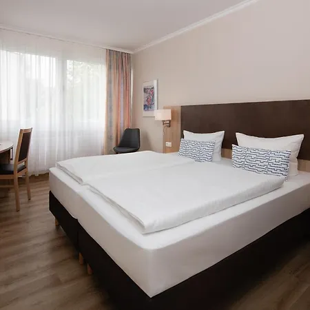 Otel Berliner Baer 3*