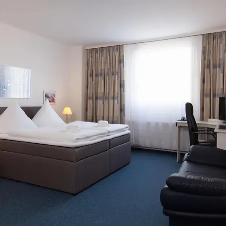 Berliner Baer Otel 3*