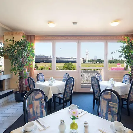 Otel Berliner Baer 3*