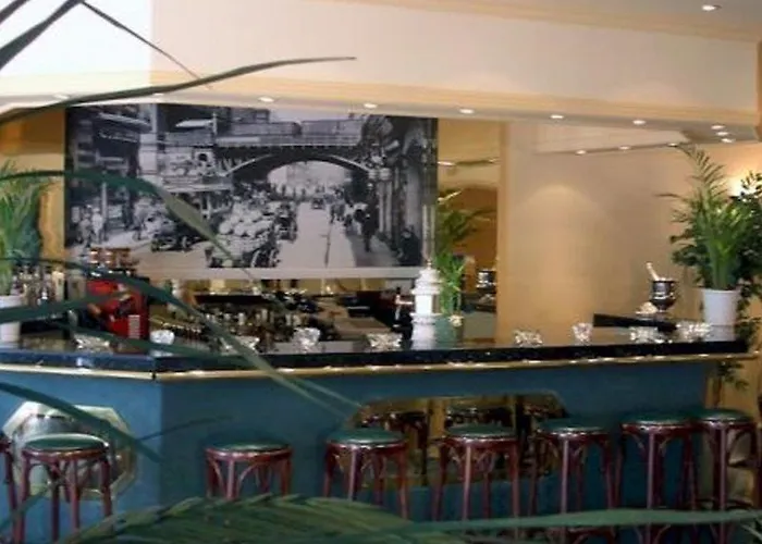 Berliner Baer Hotel *