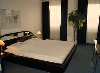 Berliner Baer * Berlino