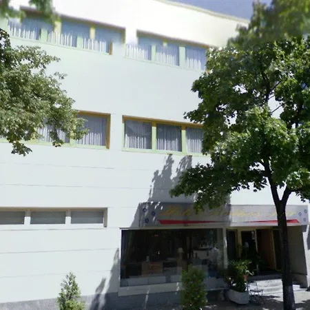 柏林酒吧酒店 酒店