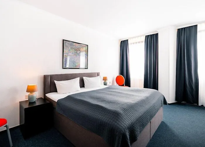 Berliner Baer Hotel *