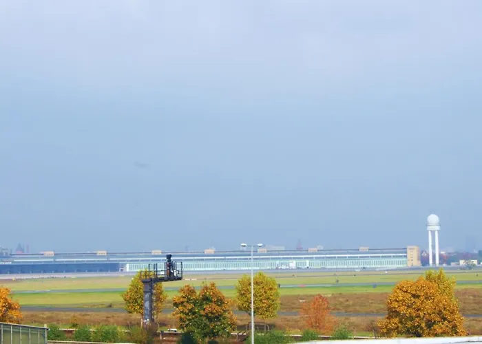 Berliner Baer Hotel *